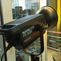 Nanlite FS 300 C|دوربین عکاسی و فیلمبرداری|تهران, بهار|دیوار