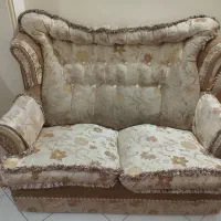 کاناپه و آباژور