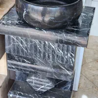 روشویی سنگی مشکی نجف‌آبادی تک‌پایه روکار