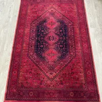 فرش قرمز