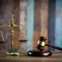 وکیل و مشاور حقوقی