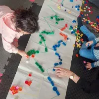 مربی کودک و کارگاه مادر و کودک در منزل