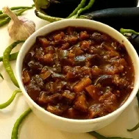 ترشی بادمجان و رب گوجه خانگی