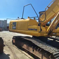 بیل کوماتسو ۲۰۰