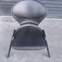 صندلی چرم و فلز