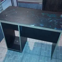 میز کامپیوتر سالم