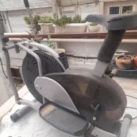 دوچرخه ثابت ورزشی