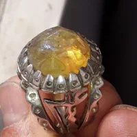 اوپال کم نظیر طلایی