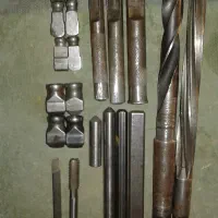 چندعدد پیچ گوشتی کلکسیونی مته برقو سمبه قلم قلاویز