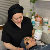 پاکسازی پوست خانم ها و آقایان