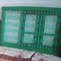 پنجره قدیمی چوبی