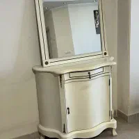 کنسول آینه دار