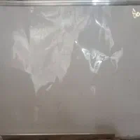 تخته وایت برد کار کرده
