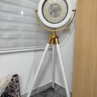 ساعت ایستاده در حد نو