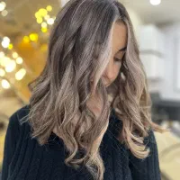 رنگ و لایت تخصصی مو بالیاژ و هایلایت