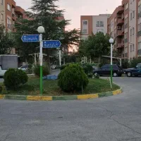 105متر-نورگیر-عالی-مجتمع-بنفشه