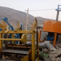 دو عدد دستگاه بلوک زنی دیگ همزن وبالابر