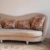 مبل و میز وسط