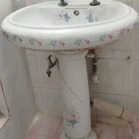 روشویی پایه دار