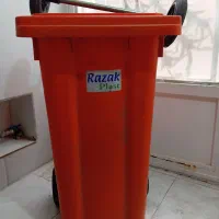 سطل زباله بزرگ