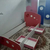 تخت وکمد