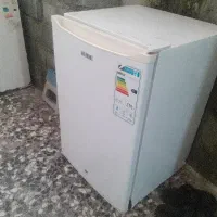 ۲ تا یخچال هتلی تمیز و سالم