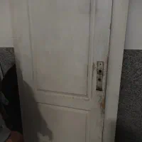 درب اتاق خواب و حمام