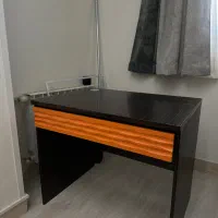 میز تحریر کشو دار