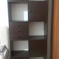 کتابخانه با کمد و کشو سالم و در حد نو