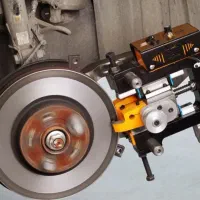 تراش دیسک ترمز درجا روکار ایرانی و خارجی در محل