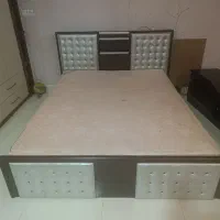 تخت وتشک
