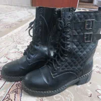سه جفت بوت درحد نو و خوش پا
