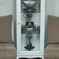 بوفه وشمعدان