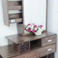 میزآرایش همراه آیننه شیک