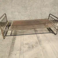 تخت فلزی فنری