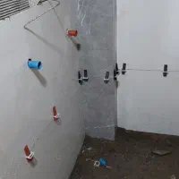 سرامیک وسنگ کار هستم باسابقه بالا ۱۵ سال