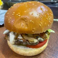 کارگر ساده و آشپز فست فود