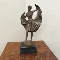 مجسمه برنز
