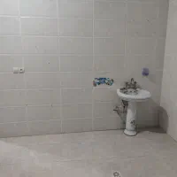 مغازه لب خیابون