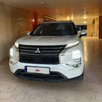 میتسوبیشی اوتلندر H لاین دو دیفرانسیل