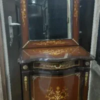کنسول به همراه آینه