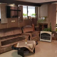 ۸۰ متر تجاری/۱۰۰ متر حیاط اختصاصی/ درب مستقل