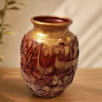 گلدان سفالی  کالیگرافی برجسته