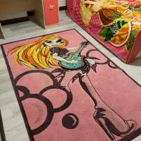 پرده و لوستر و فرش کودک