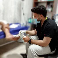 مجهزترین کلینک درمان زخم چابهار/آقا خان