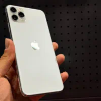 ایفون 11max zaa سفید