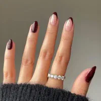 کاشت‌ناخن ۱۲فروردین