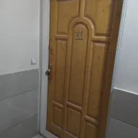 درب چوبی  ورودی آپارتمان