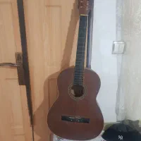 گیتار در حد نو