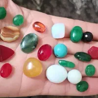 مجموعه سنگهای قیمتی و نیمه قیمتی